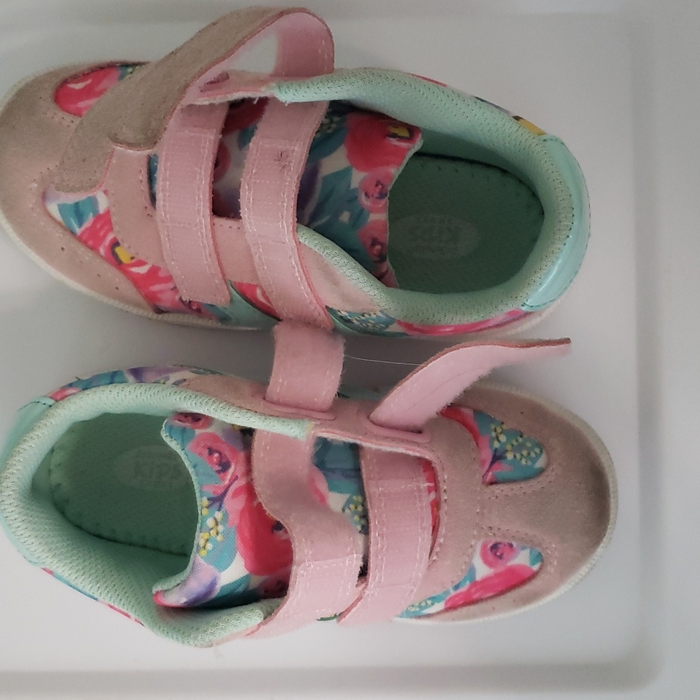 Pink flower sneakers, velcro, comfortable